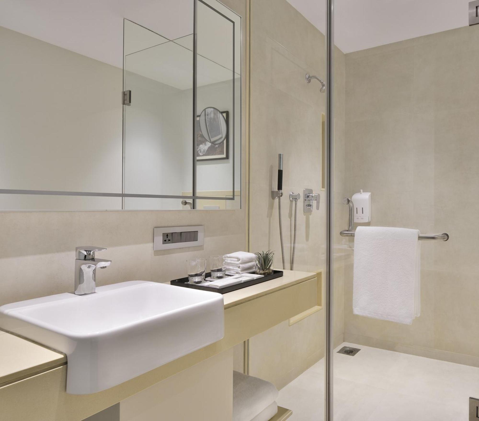 Citadines Arpora Nagoa Goa Exterior foto