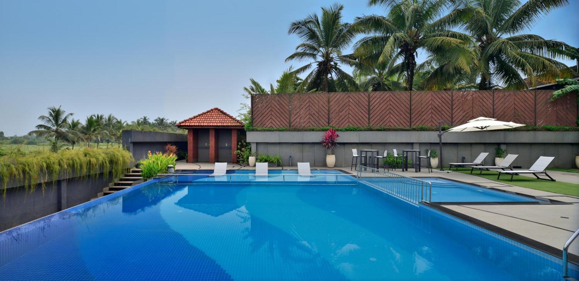 Citadines Arpora Nagoa Goa Exterior foto